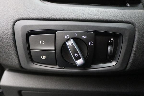 BMW 2 Serie Active Tourer 218i Centennial High Executive Leer, LED, Head-Up, Navigatie, Stoelverwarming, Afn. Trekhaak