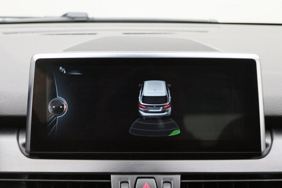 BMW 2 Serie Active Tourer 218i Centennial High Executive Leer, LED, Head-Up, Navigatie, Stoelverwarming, Afn. Trekhaak