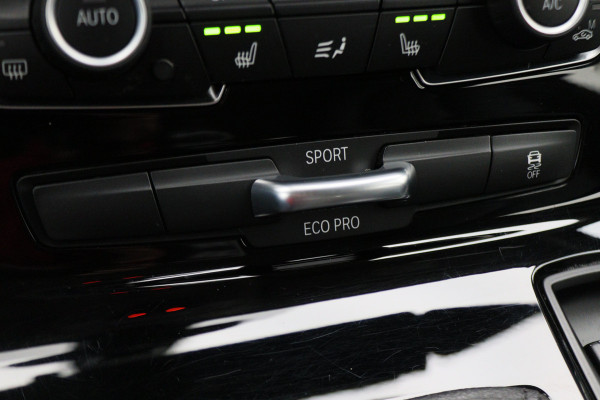 BMW 2 Serie Active Tourer 218i Centennial High Executive Leer, LED, Head-Up, Navigatie, Stoelverwarming, Afn. Trekhaak