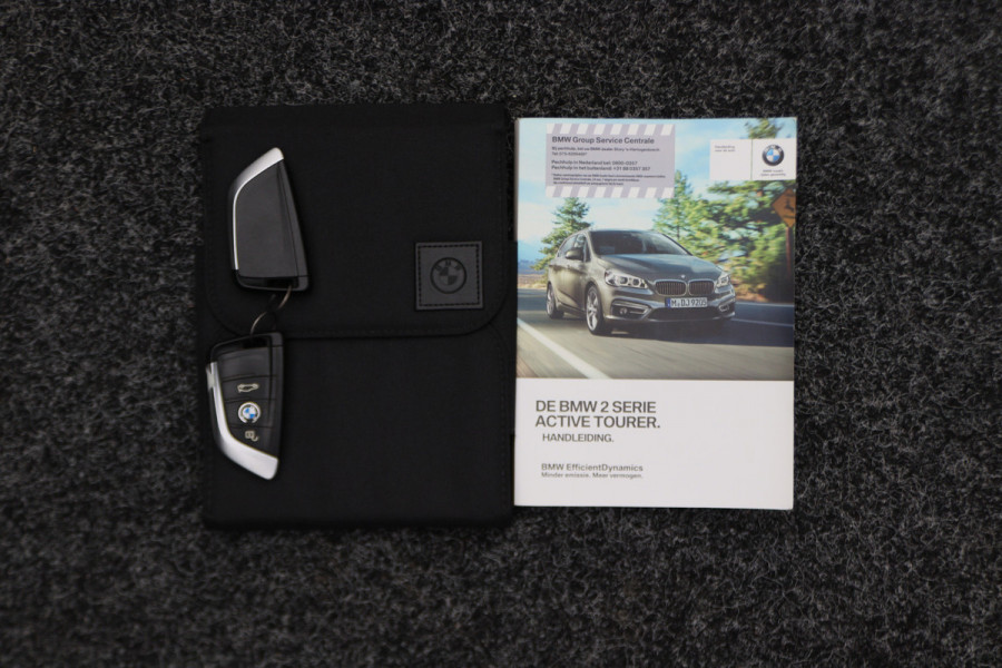 BMW 2 Serie Active Tourer 218i Centennial High Executive Leer, LED, Head-Up, Navigatie, Stoelverwarming, Afn. Trekhaak
