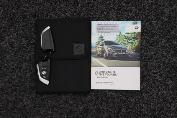 BMW 2 Serie Active Tourer 218i Centennial High Executive Leer, LED, Head-Up, Navigatie, Stoelverwarming, Afn. Trekhaak