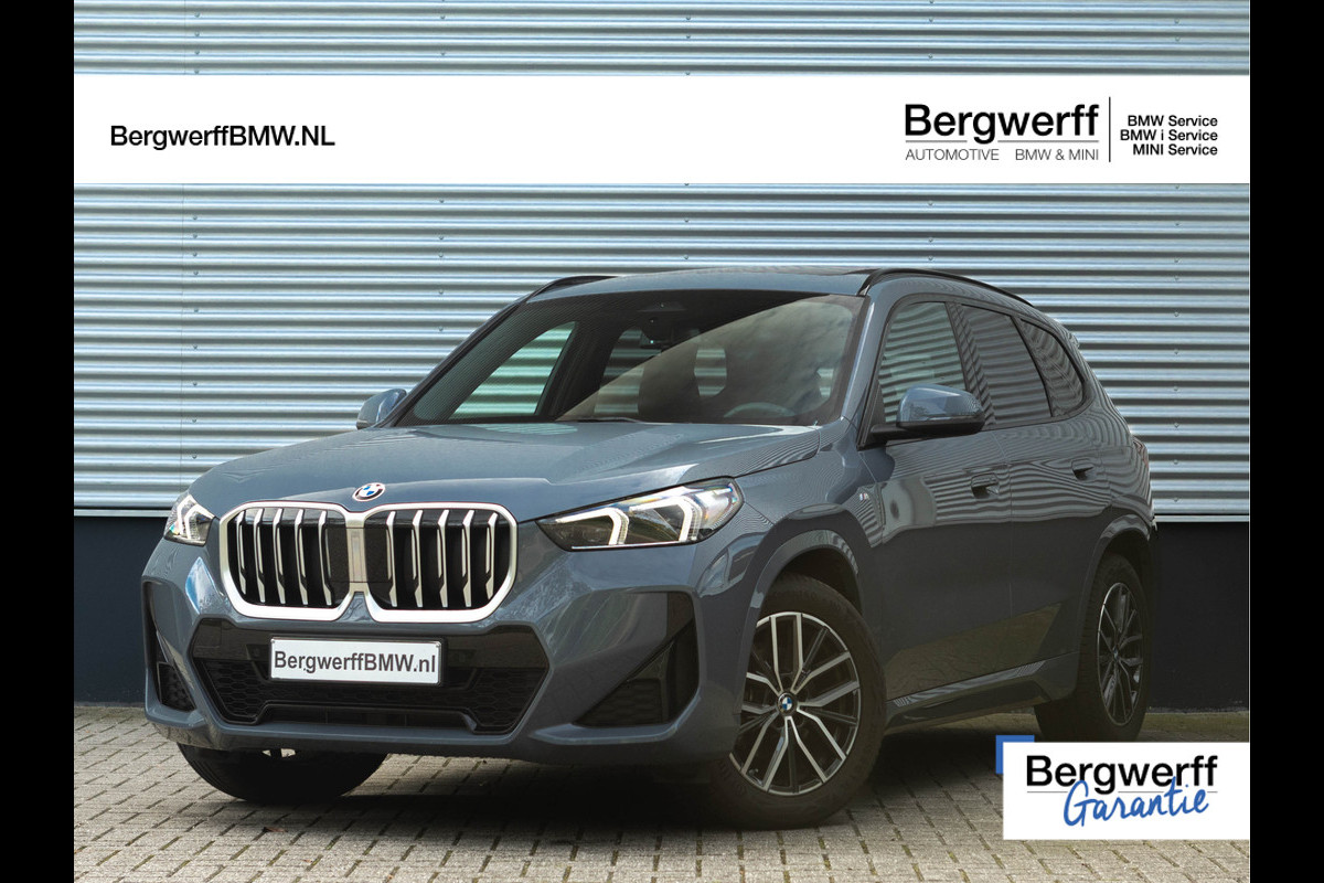 BMW X1 sDrive18i M-Sport - Pano - Trekhaak - Driving Ass Plus - Harman Kardon