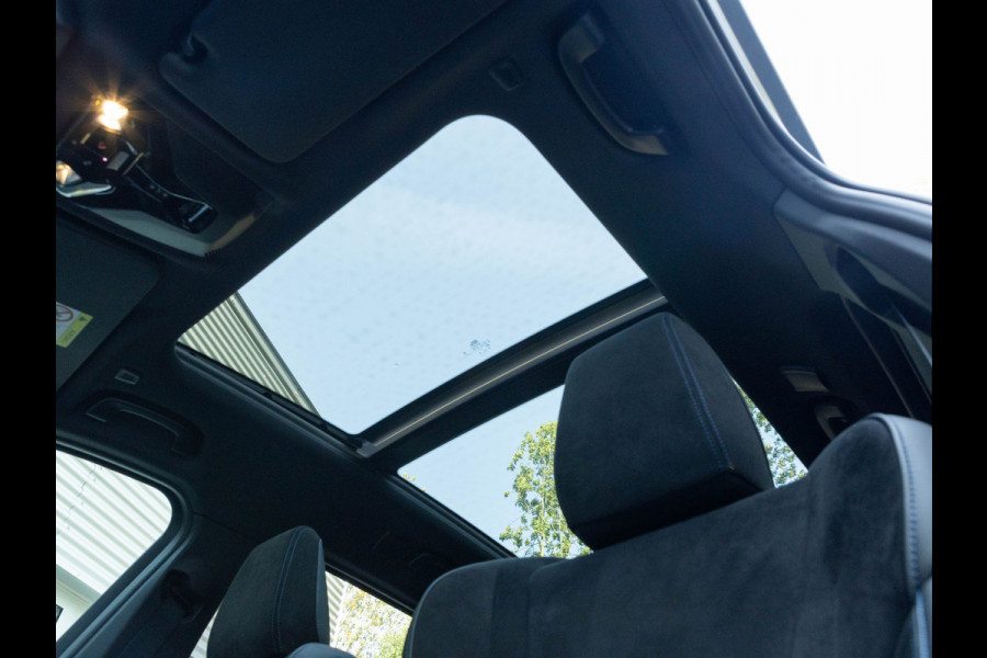 BMW X1 sDrive18i M-Sport - Pano - Trekhaak - Driving Ass Plus - Harman Kardon