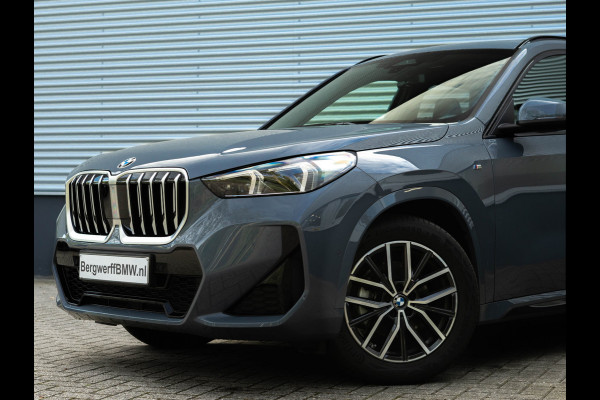 BMW X1 sDrive18i M-Sport - Pano - Trekhaak - Driving Ass Plus - Harman Kardon