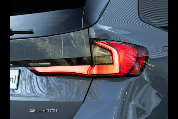 BMW X1 sDrive18i M-Sport - Pano - Trekhaak - Driving Ass Plus - Harman Kardon