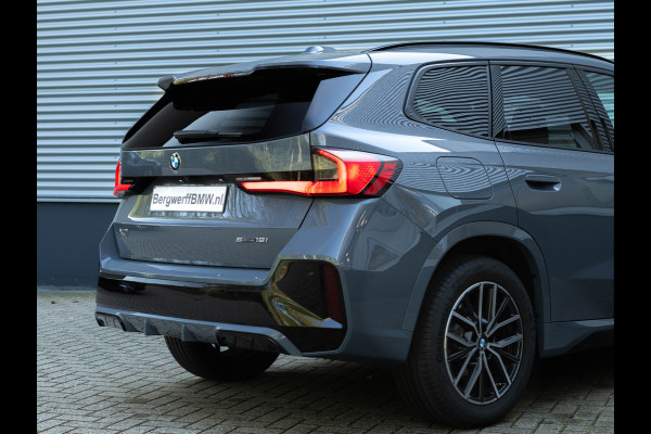 BMW X1 sDrive18i M-Sport - Pano - Trekhaak - Driving Ass Plus - Harman Kardon