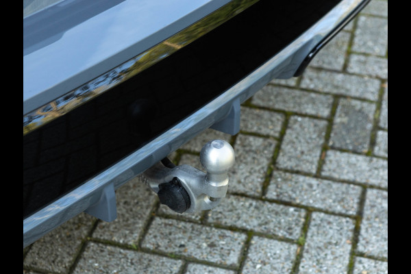 BMW X1 sDrive18i M-Sport - Pano - Trekhaak - Driving Ass Plus - Harman Kardon