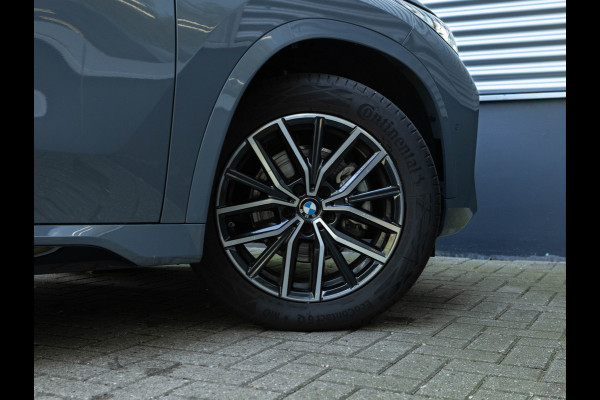 BMW X1 sDrive18i M-Sport - Pano - Trekhaak - Driving Ass Plus - Harman Kardon