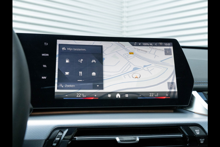 BMW X1 sDrive18i M-Sport - Pano - Trekhaak - Driving Ass Plus - Harman Kardon