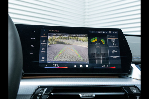 BMW X1 sDrive18i M-Sport - Pano - Trekhaak - Driving Ass Plus - Harman Kardon