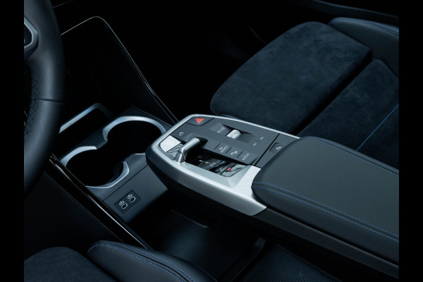 BMW X1 sDrive18i M-Sport - Pano - Trekhaak - Driving Ass Plus - Harman Kardon