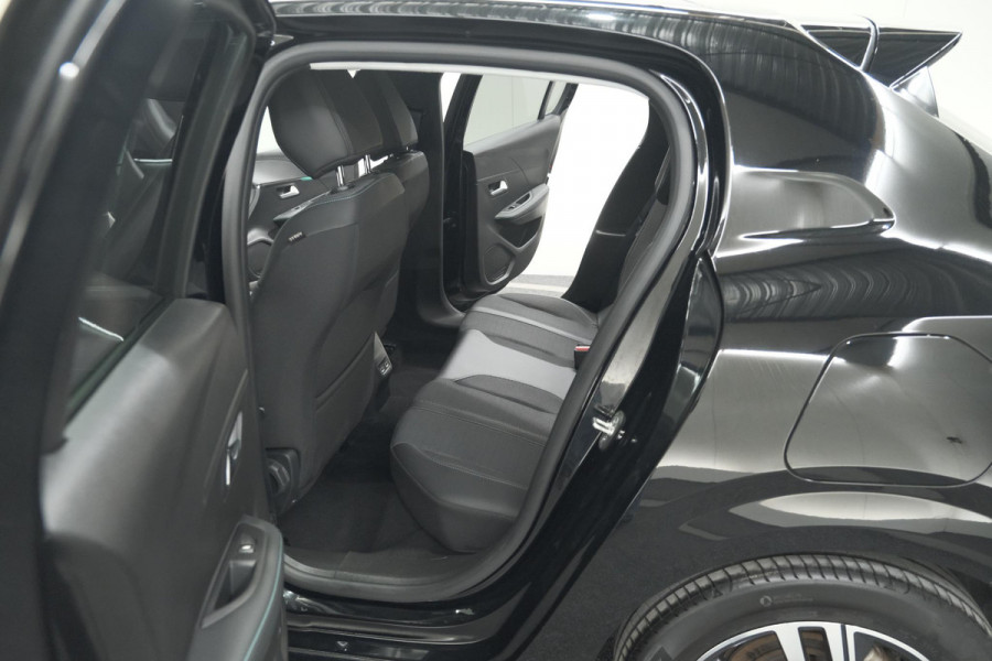 Peugeot 208 PureTech 100 Allure Pack | Camera | Apple Carplay | Stoelverwarming | Parkeersensoren