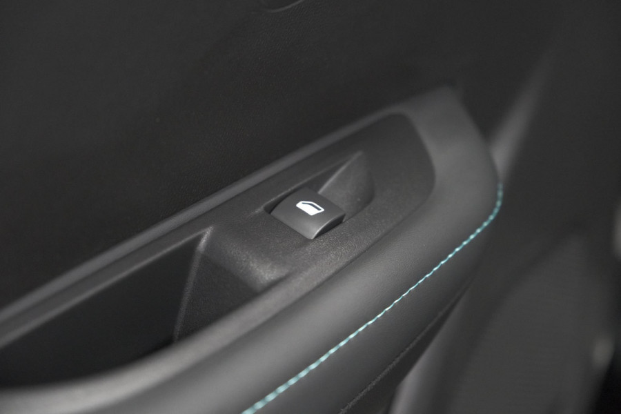 Peugeot 208 PureTech 100 Allure Pack | Camera | Apple Carplay | Stoelverwarming | Parkeersensoren