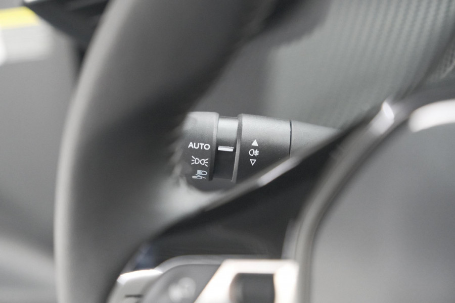 Peugeot 208 PureTech 100 Allure Pack | Camera | Apple Carplay | Stoelverwarming | Parkeersensoren