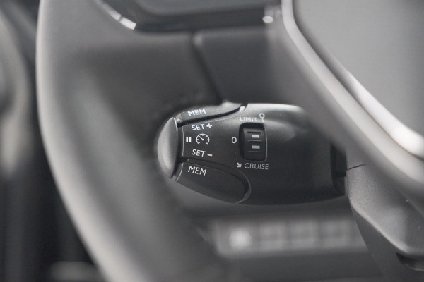 Peugeot 208 PureTech 100 Allure Pack | Camera | Apple Carplay | Stoelverwarming | Parkeersensoren