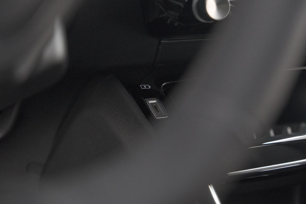 Peugeot 208 PureTech 100 Allure Pack | Camera | Apple Carplay | Stoelverwarming | Parkeersensoren
