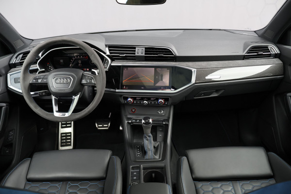 Audi RS Q3 TFSI 2.5 | SONOS AUDIO | CARPLAY | ADAPTIVE CRUISE CONTROL | PANORAMADAK | ELEK. TREKHAAK | RS BLUE DIAMOND LEATHER | AUDI EXCLU Q3 RSQ3