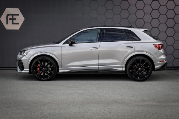 Audi RS Q3 TFSI 2.5 | SONOS AUDIO | CARPLAY | ADAPTIVE CRUISE CONTROL | PANORAMADAK | ELEK. TREKHAAK | RS BLUE DIAMOND LEATHER | AUDI EXCLU Q3 RSQ3