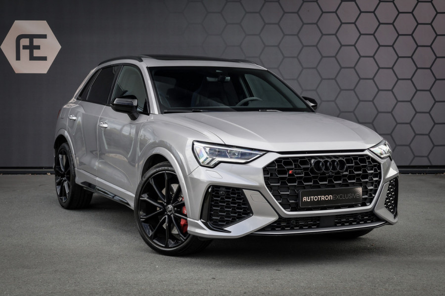 Audi RS Q3 TFSI 2.5 | SONOS AUDIO | CARPLAY | ADAPTIVE CRUISE CONTROL | PANORAMADAK | ELEK. TREKHAAK | RS BLUE DIAMOND LEATHER | AUDI EXCLU Q3 RSQ3