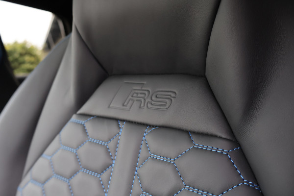 Audi RS Q3 TFSI 2.5 | SONOS AUDIO | CARPLAY | ADAPTIVE CRUISE CONTROL | PANORAMADAK | ELEK. TREKHAAK | RS BLUE DIAMOND LEATHER | AUDI EXCLU Q3 RSQ3