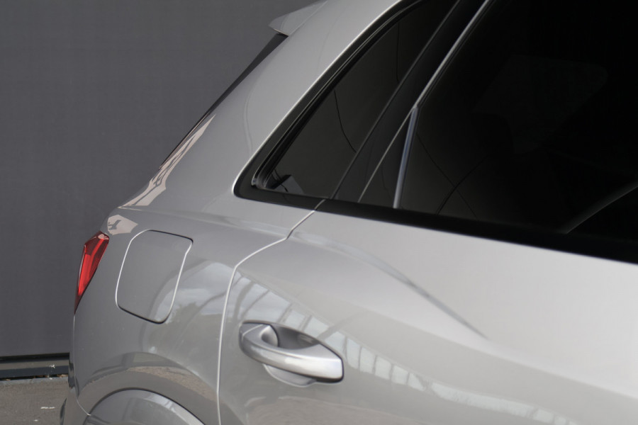Audi RS Q3 TFSI 2.5 | SONOS AUDIO | CARPLAY | ADAPTIVE CRUISE CONTROL | PANORAMADAK | ELEK. TREKHAAK | RS BLUE DIAMOND LEATHER | AUDI EXCLU Q3 RSQ3