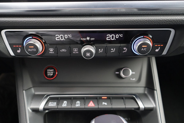 Audi RS Q3 TFSI 2.5 | SONOS AUDIO | CARPLAY | ADAPTIVE CRUISE CONTROL | PANORAMADAK | ELEK. TREKHAAK | RS BLUE DIAMOND LEATHER | AUDI EXCLU Q3 RSQ3