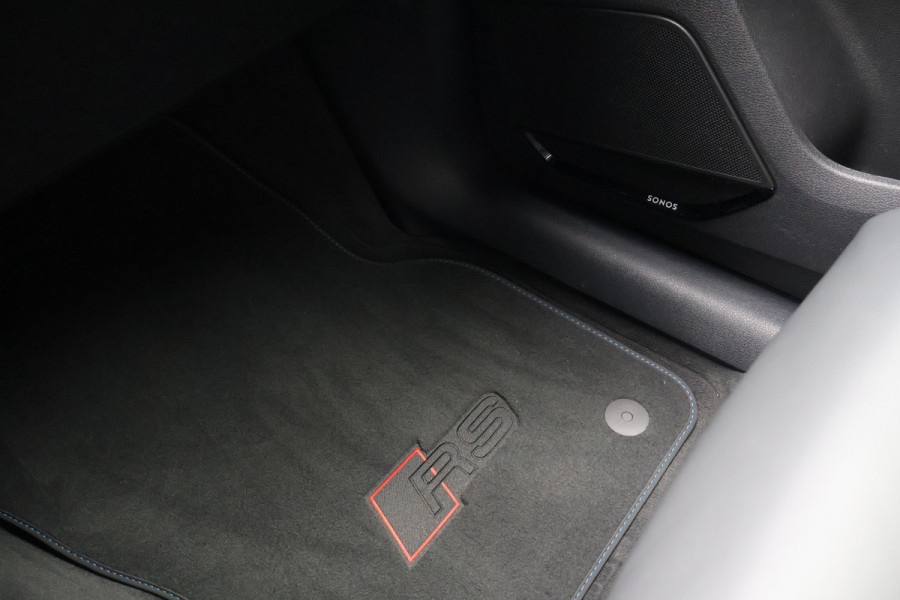 Audi RS Q3 TFSI 2.5 | SONOS AUDIO | CARPLAY | ADAPTIVE CRUISE CONTROL | PANORAMADAK | ELEK. TREKHAAK | RS BLUE DIAMOND LEATHER | AUDI EXCLU Q3 RSQ3