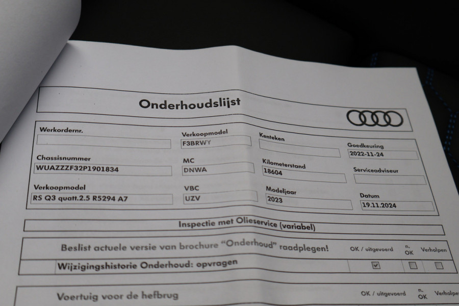 Audi RS Q3 TFSI 2.5 | SONOS AUDIO | CARPLAY | ADAPTIVE CRUISE CONTROL | PANORAMADAK | ELEK. TREKHAAK | RS BLUE DIAMOND LEATHER | AUDI EXCLU Q3 RSQ3