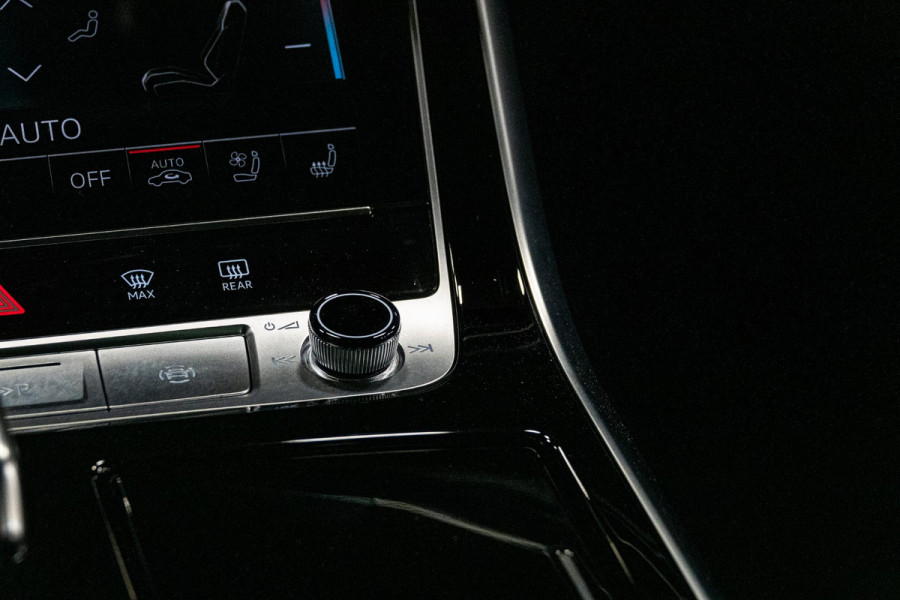 Audi Q8 60 TFSI e quattro Pro Line S Competition *Vierwielbesturing / Bang & Olufsen / Carbon-pakket / Stoelmassage & -ventilatie / Panorama / Soft-Close*