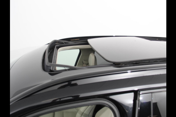Volvo XC90 2.0 T8 Recharge AWD Ultimate Dark | Leder | Panorama-schuifdak | Navigatie | Electrisch bedienbare achterklep | Camera 360* | Elektrische trekhaak Adaptieve cruise control | Keyless | Verwarmde stoelen | LED | Stuurverwarming | Apple Carplay/ Android Auto