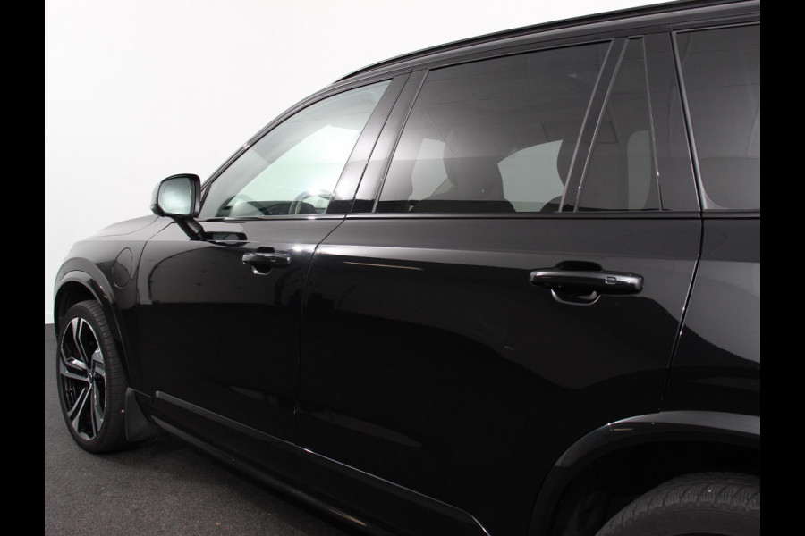 Volvo XC90 2.0 T8 Recharge AWD Ultimate Dark | Leder | Panorama-schuifdak | Navigatie | Electrisch bedienbare achterklep | Camera 360* | Elektrische trekhaak Adaptieve cruise control | Keyless | Verwarmde stoelen | LED | Stuurverwarming | Apple Carplay/ Android Auto