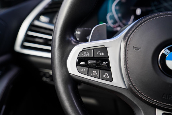 BMW X5 XDrive45e High Executive | Massage | Swarovski | Panorama | BMW Laser koplampen | Stoelverkoeling | Luchtvering | Head up |