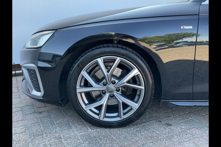 Audi A4 Avant 35 TFSI S edition Virtual Carplay Stoelverw Keyless Trekhaak Led Elek.Klep S-Line NL-Auto!