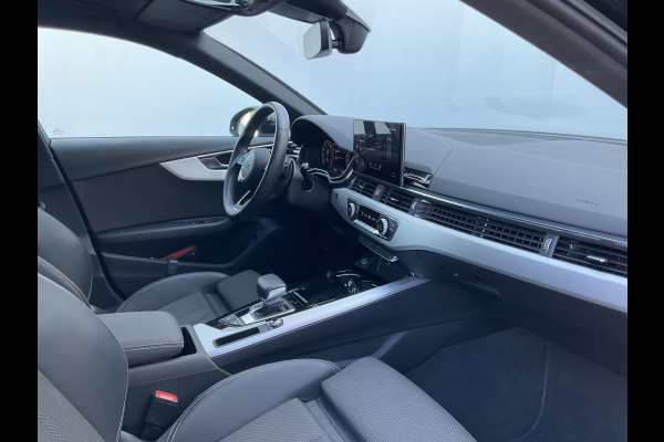Audi A4 Avant 35 TFSI S edition Virtual Carplay Stoelverw Keyless Trekhaak Led Elek.Klep S-Line NL-Auto!