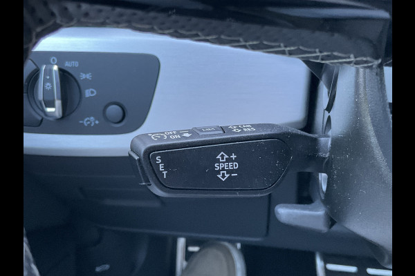 Audi A4 Avant 35 TFSI S edition Virtual Carplay Stoelverw Keyless Trekhaak Led Elek.Klep S-Line NL-Auto!