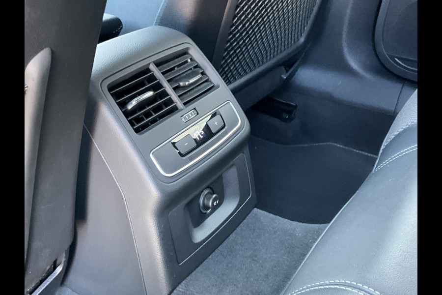 Audi A4 Avant 35 TFSI S edition Virtual Carplay Stoelverw Keyless Trekhaak Led Elek.Klep S-Line NL-Auto!