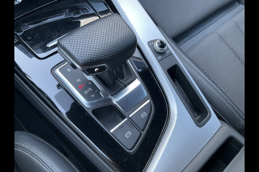 Audi A4 Avant 35 TFSI S edition Virtual Carplay Stoelverw Keyless Trekhaak Led Elek.Klep S-Line NL-Auto!
