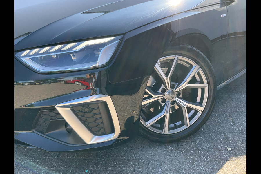 Audi A4 Avant 35 TFSI S edition Virtual Carplay Stoelverw Keyless Trekhaak Led Elek.Klep S-Line NL-Auto!