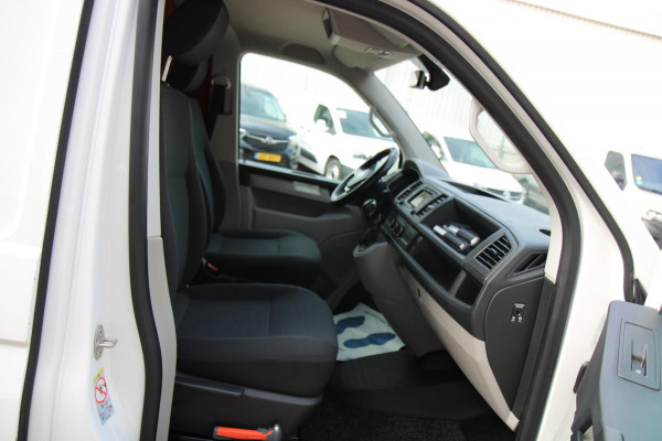 Volkswagen Transporter 2.0 TDI L1H1 Highline / 150PK Automaat / Multistuur / PDC 2x
