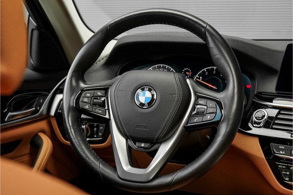 BMW 5 Serie Touring 530i xDrive High Executive Luxury Pano ACC CarPlay Camera Leder