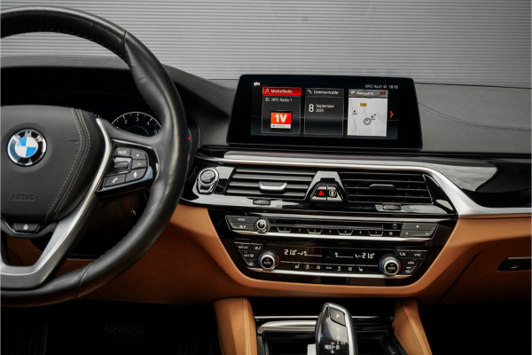 BMW 5 Serie Touring 530i xDrive High Executive Luxury Pano ACC CarPlay Camera Leder