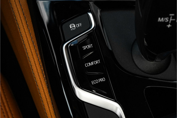 BMW 5 Serie Touring 530i xDrive High Executive Luxury Pano ACC CarPlay Camera Leder