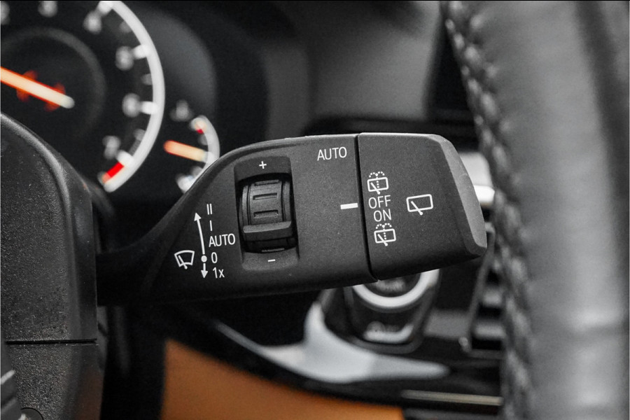 BMW 5 Serie Touring 530i xDrive High Executive Luxury Pano ACC CarPlay Camera Leder