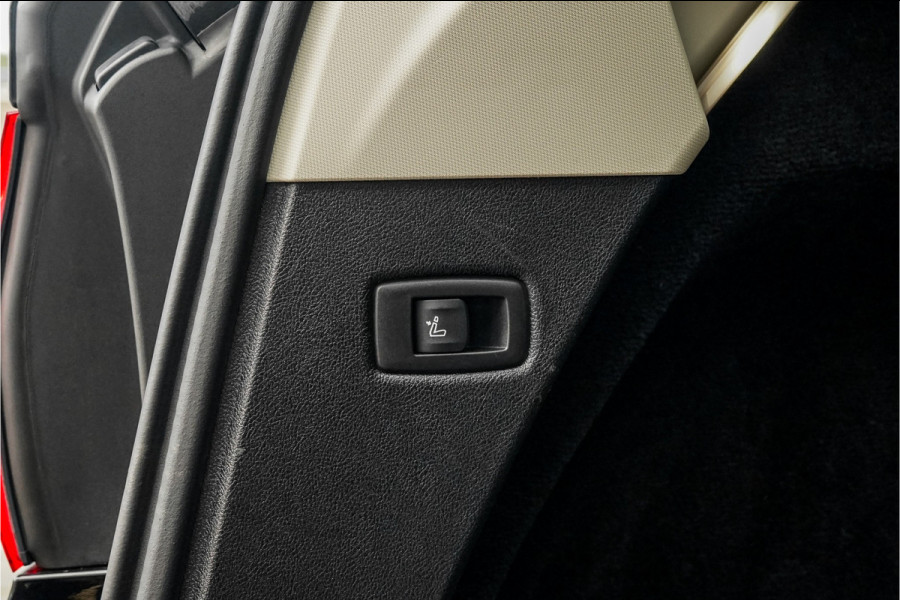 BMW 5 Serie Touring 530i xDrive High Executive Luxury Pano ACC CarPlay Camera Leder