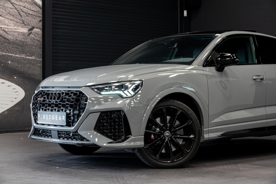Audi Q3 Sportback TFSI RS *Nardogrijs / Panorama / Sonos / RS-Sportuitlaat / Sport-chassis*