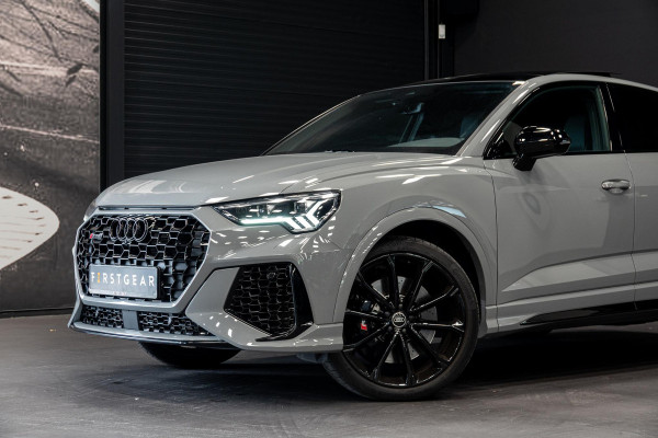 Audi Q3 Sportback TFSI RS *Nardogrijs / Panorama / Sonos / RS-Sportuitlaat / Sport-chassis*