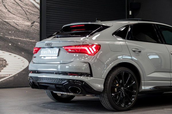 Audi Q3 Sportback TFSI RS *Nardogrijs / Panorama / Sonos / RS-Sportuitlaat / Sport-chassis*