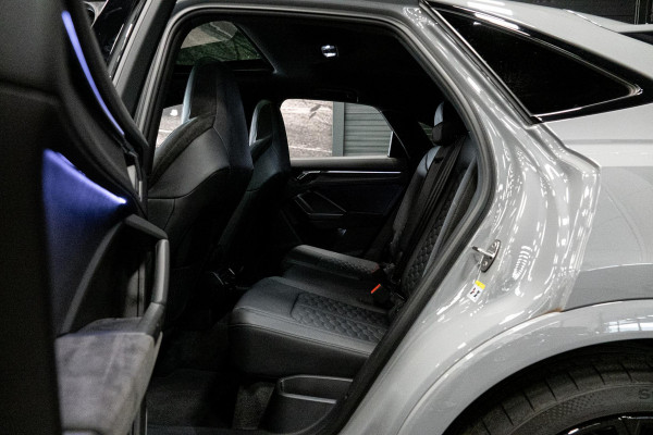 Audi Q3 Sportback TFSI RS *Nardogrijs / Panorama / Sonos / RS-Sportuitlaat / Sport-chassis*