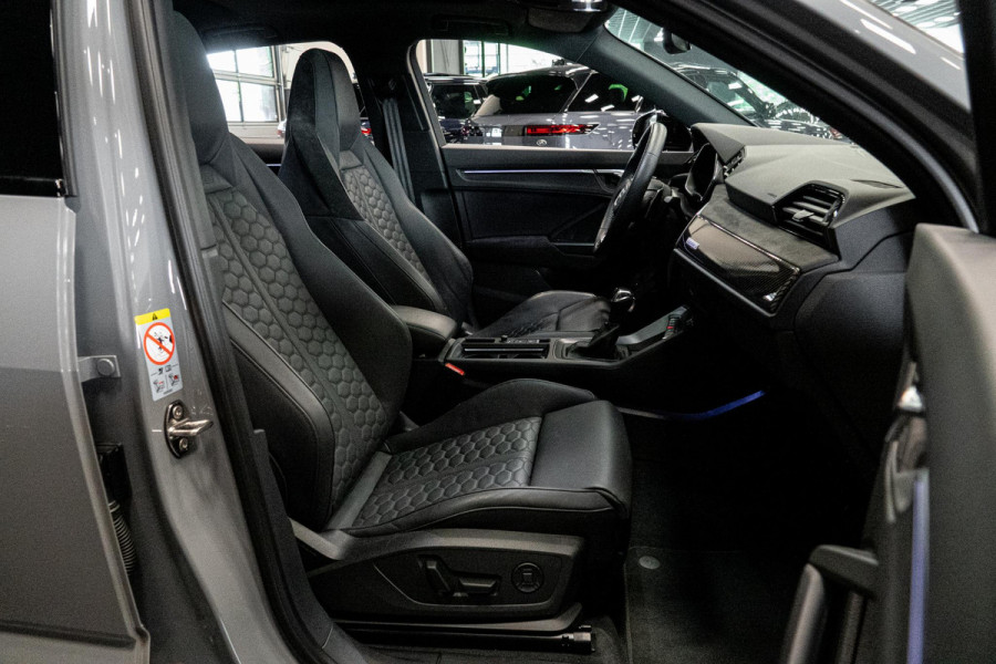 Audi Q3 Sportback TFSI RS *Nardogrijs / Panorama / Sonos / RS-Sportuitlaat / Sport-chassis*