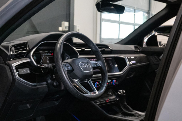 Audi Q3 Sportback TFSI RS *Nardogrijs / Panorama / Sonos / RS-Sportuitlaat / Sport-chassis*